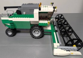 LEGO City 7636 Combine Harvester Farm Machine with Minifig