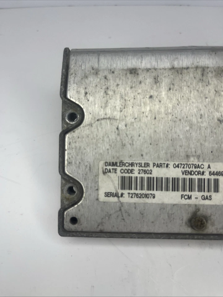 2001-2003 Dodge Caravan Grand Caravan Chrysler T&C Voyager FCM 04727079AC Foto 3 de 4