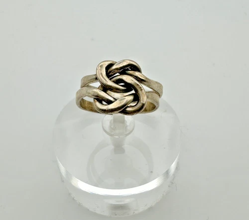 Vintage  Sterling Silver .925 Made in Mexico Double Knot band 4.2Grams   Size 7
