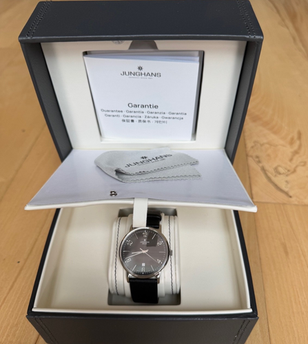 Junghans Milano Solar Watch (14/4062) Brand new in Box - Picture 3 of 10