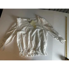Cynthia Rowley New York White Top with Beautiful Eyelet lace on sleeves. Size XL