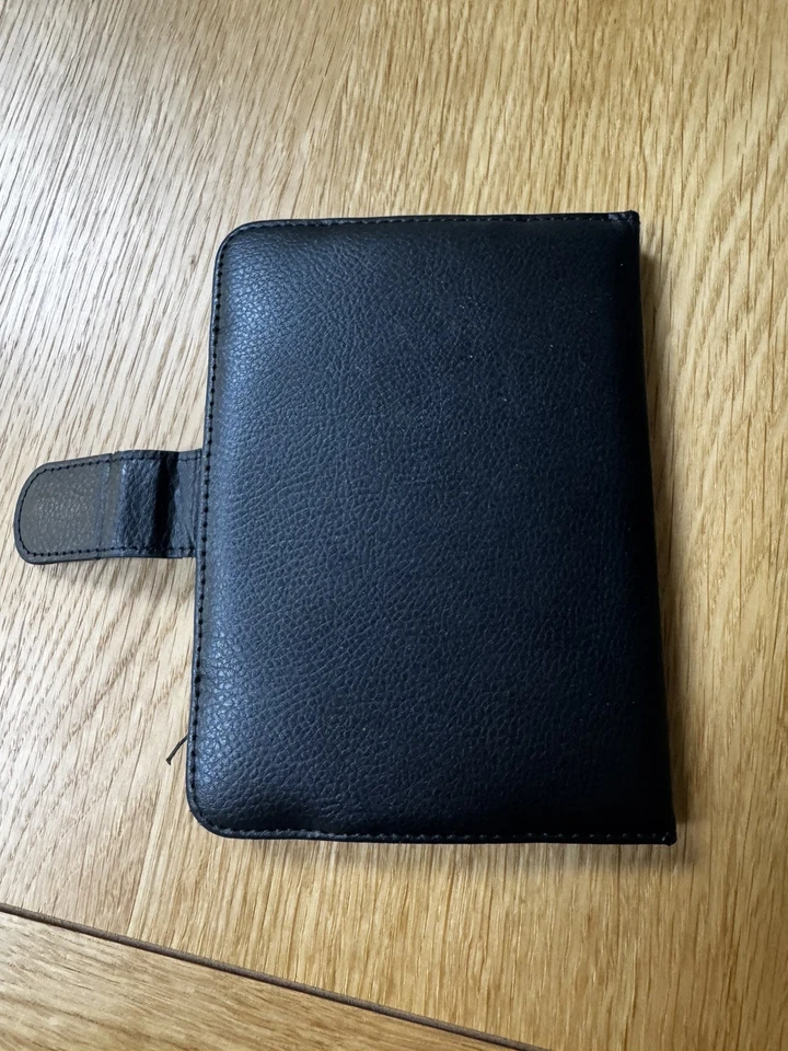 Amazon Kindle (7th Generation) 4GB Black,  TechGear pleather case. Bundle  - Image 2 of 4