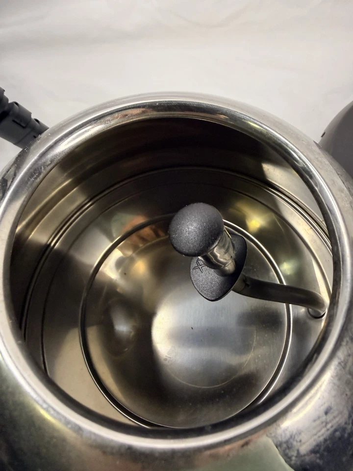 Cuisinart Cordless Automatic Electric Kettle KUA-17  Stainless Steel Tested - Image 2 of 4