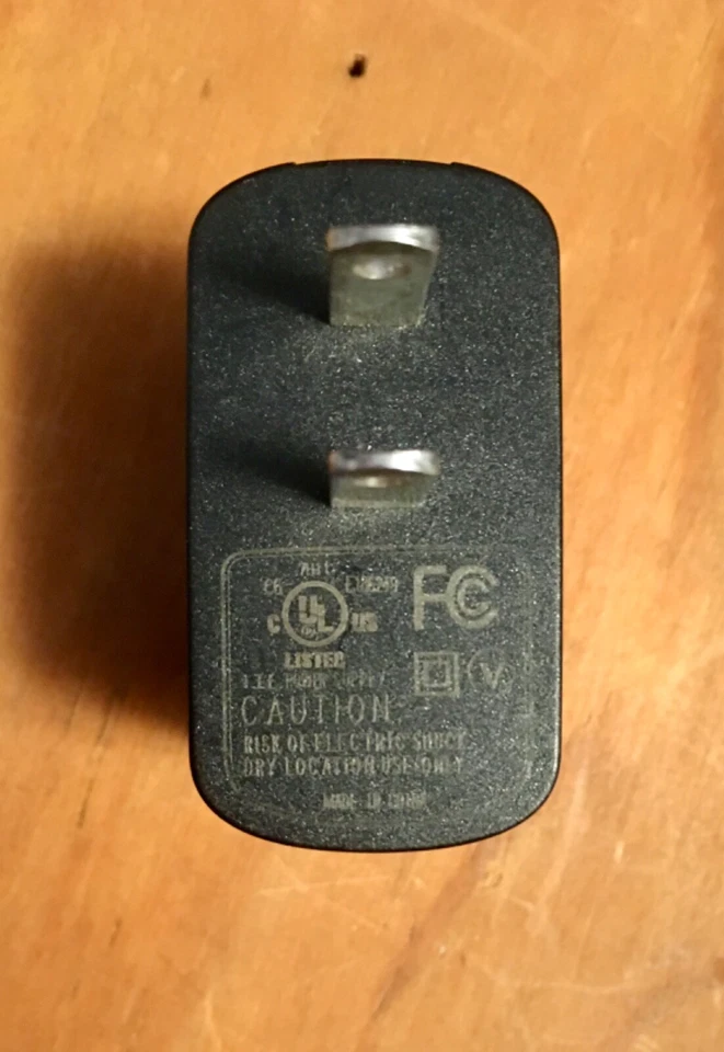 Cargador Motorola SSW-2222US SPN5504A Adaptador de corriente alterna USB 5.1V 850mA OEM Foto 3 de 4