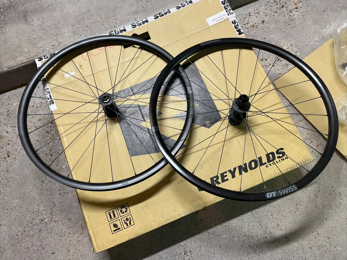 DT SWISS Gravel LN Disc Brake Aluminum Wheelset 11S, 350 Hub, Hooked, Black