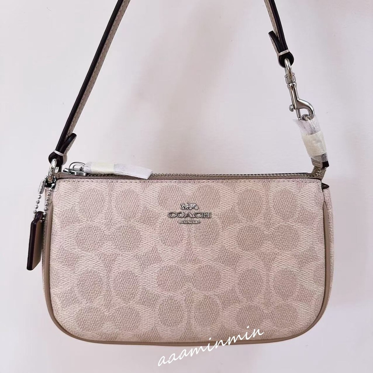ポーチ Coach CW426 Nolita 19 In Signature Canvas NWT Coach Nolita 19 In Signature Canvas CW426 (original