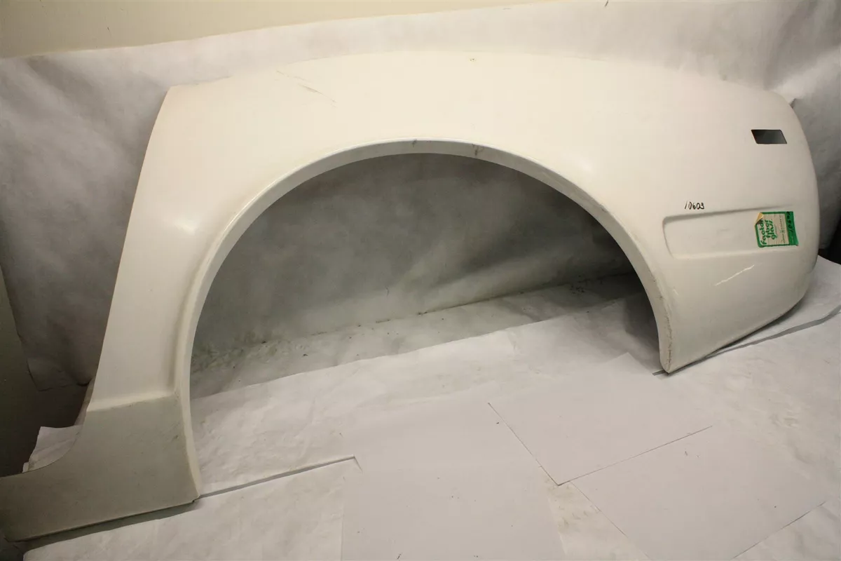 Rear 1 4 Fenders Pair Fiberglass for DATSUN 240Z 260Z Parish Plastics NOS