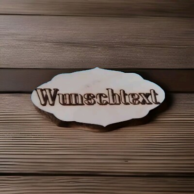 Namensschild aus Holz graviert mit Text im gothic Stil modern newspaper Style
