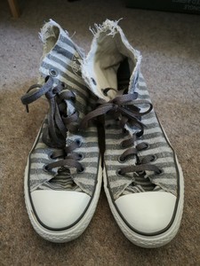 patterned converse