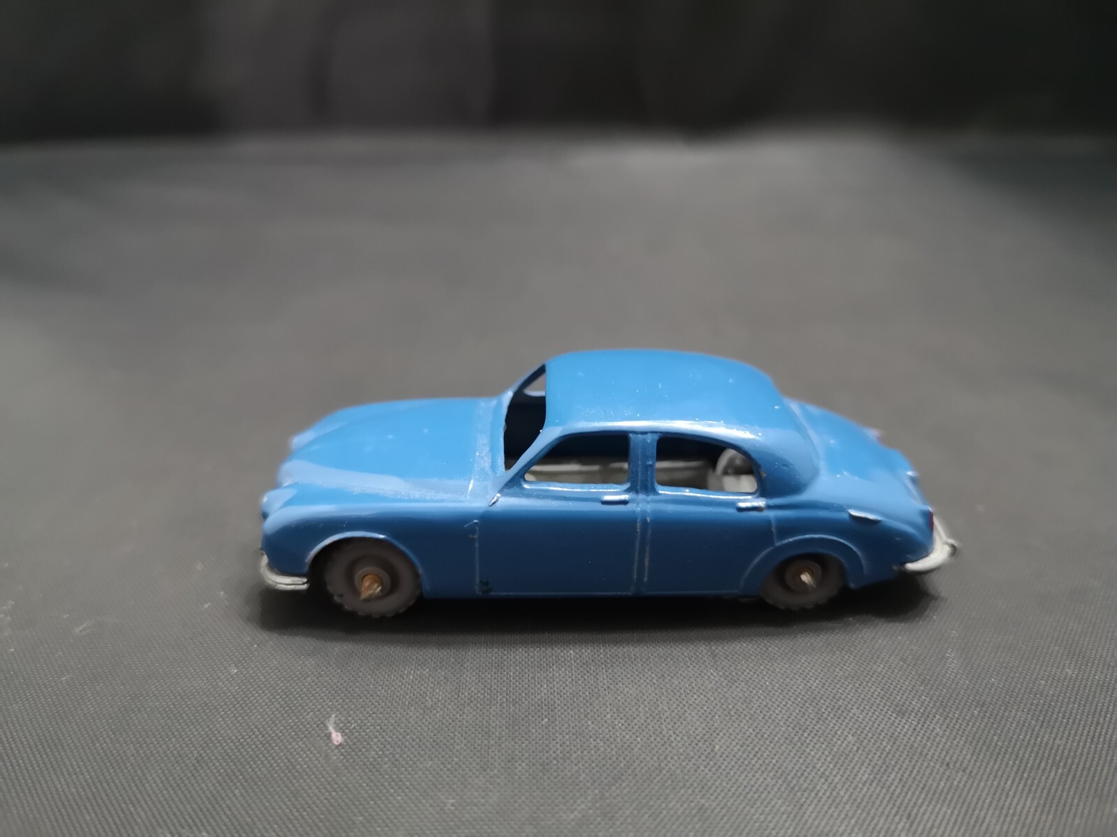 ミニカー MATCHBOX No.65 JAGUAR 3.4 Litre Sedan Vintage Lesney Jaguar 3.4 Litre Matchbox Car No. 65 England