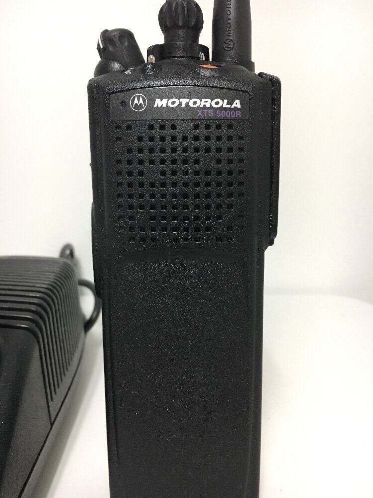 MOTOROLA XTS5000 MODEL I UHF 380-470mhz 48ch P25 DIGITAL RADIO H18QDC9PW5AN  HT