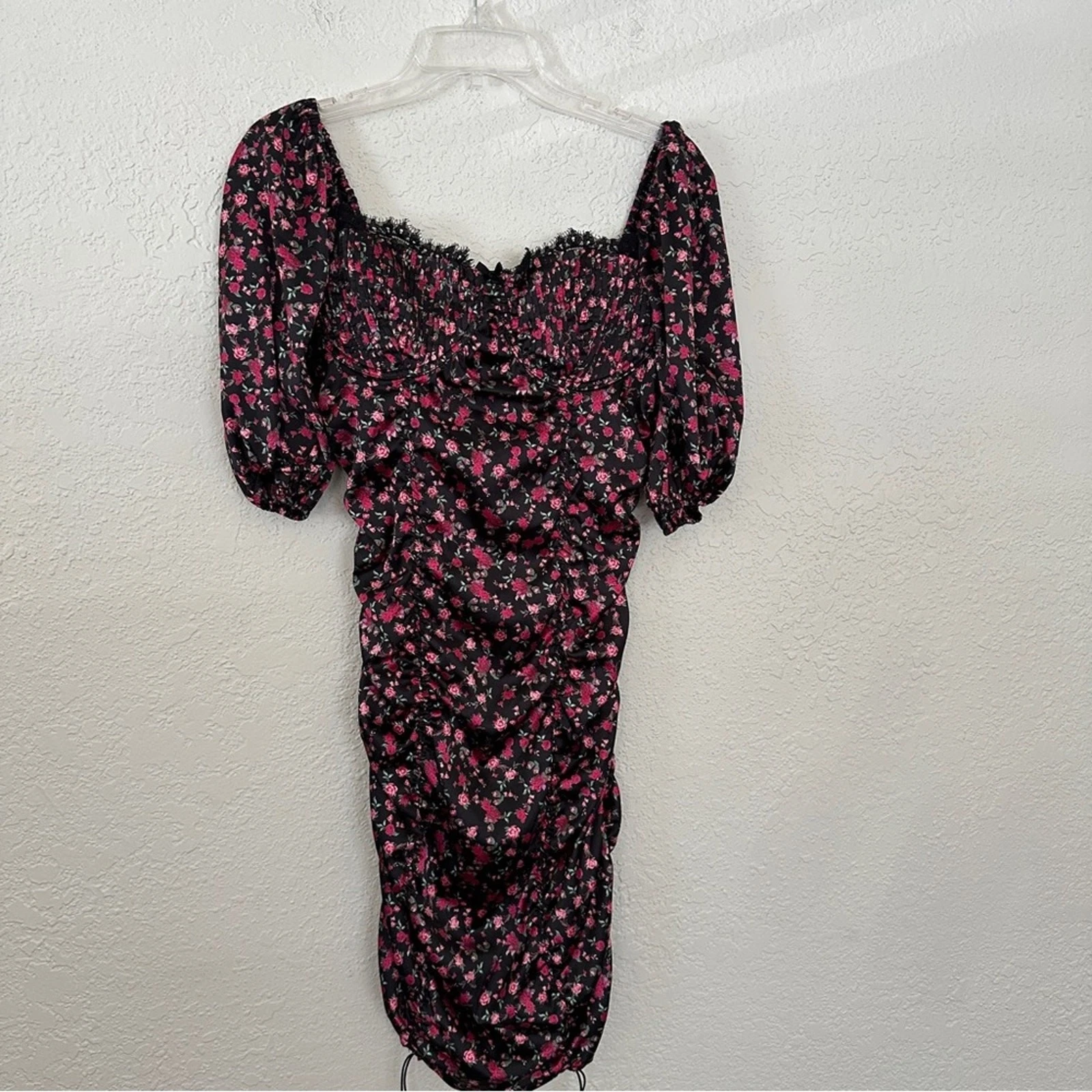 UNDERCOVER For Love and Lemons Melrose Rose abito grande nero rosso rosa