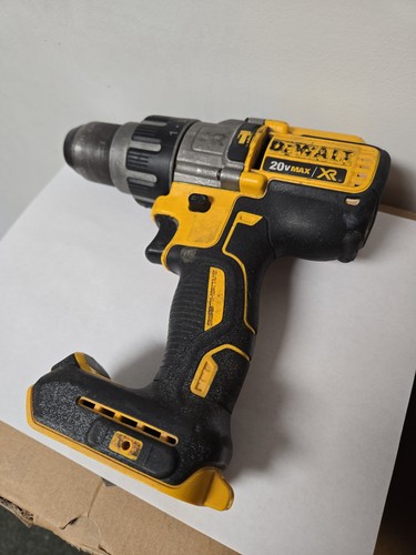 DeWALT DCD996B 1/2in 20V Cordless Hammer Drill For Parts Or Repair Only CHUCK ST