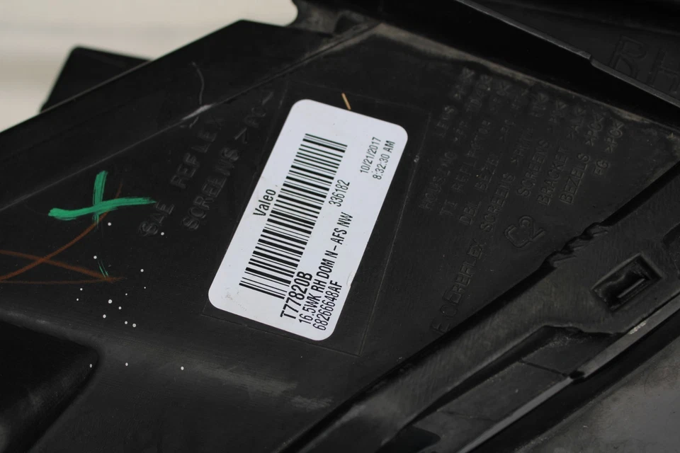 2016-2021 Jeep Grand Cherokee Xenon HID Headlight Black Right Passenger Side — 第 3/4 张图片