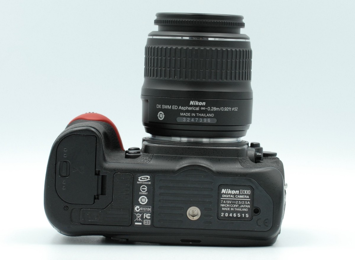 Nikon D300 + AF-S DX 18-55mm f/3.5-5.6 G II ED [ Near Mint