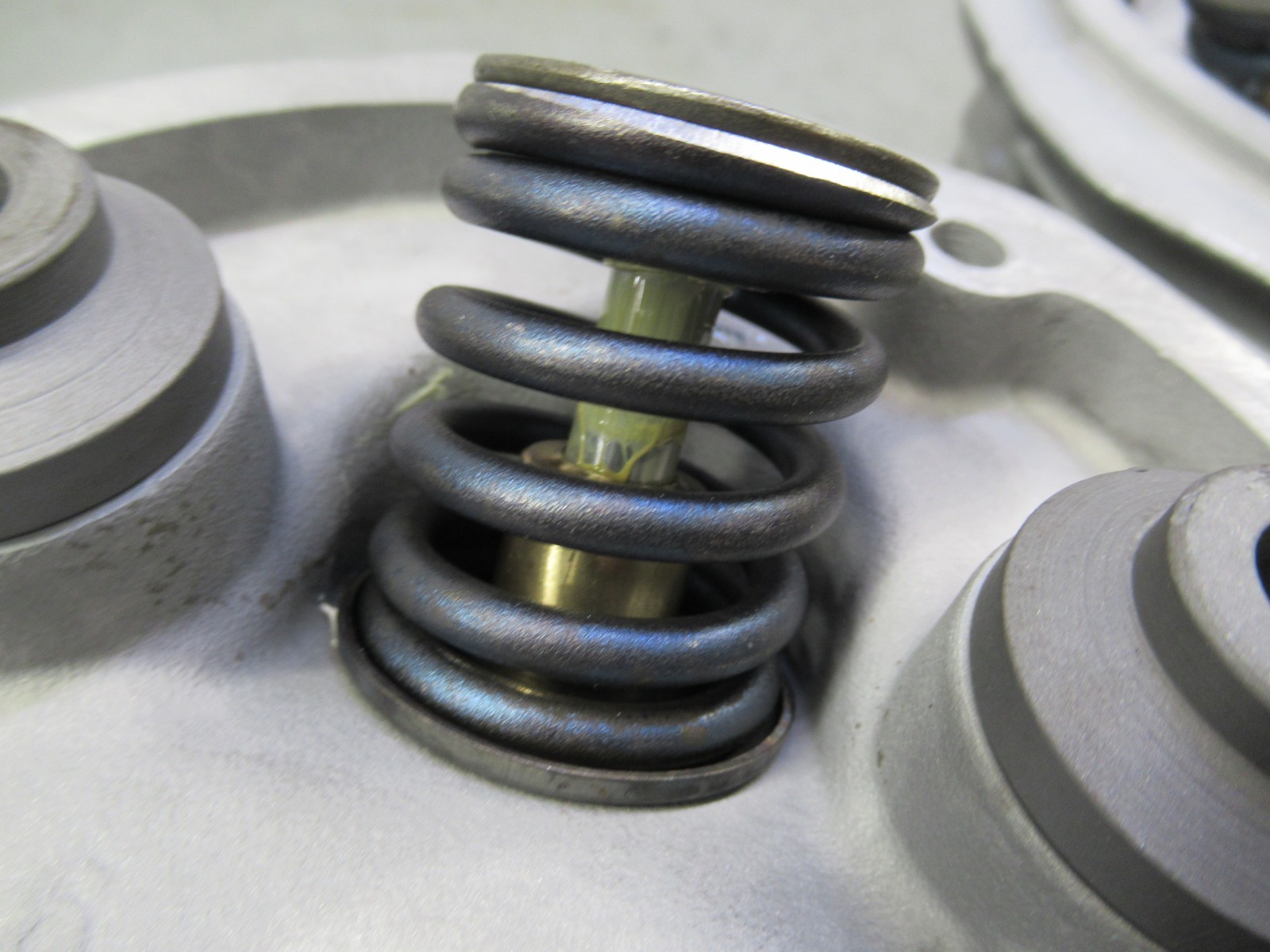 BMW Airhead R10 L10 Left Right REBUILT Cylinder Heads  r100rt r100rs r100s 40/44