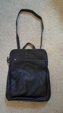 Borsa zaino L.Credi grande convertibile nera morbida pelle ciottolata Made in Italy