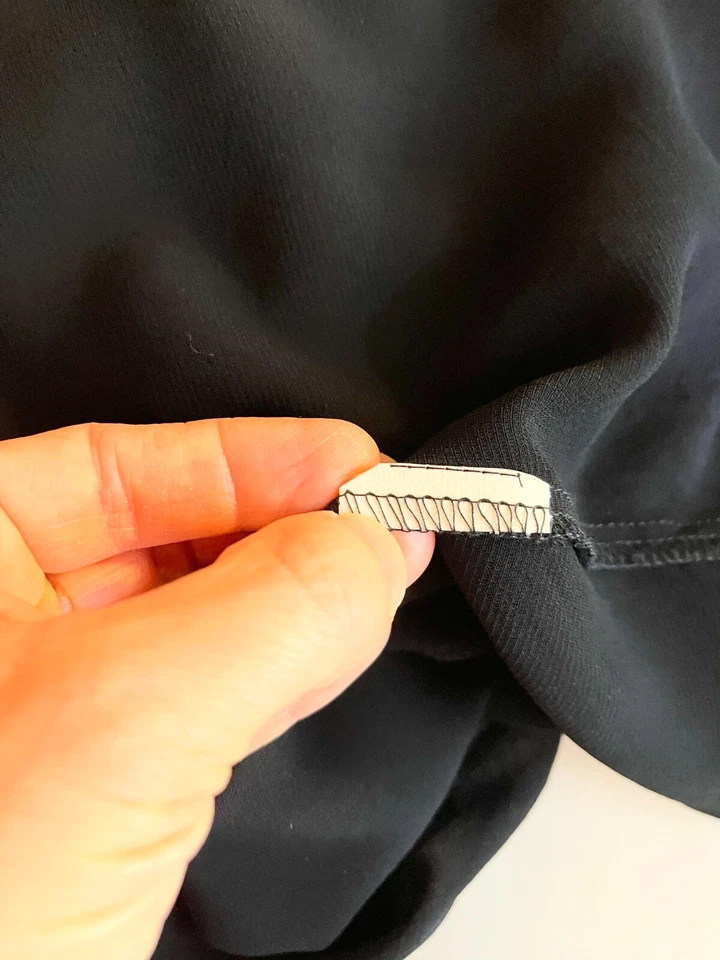 Vestido de crepé negro transparente Johnny Was talla S vintage de los años 90 ribete de terciopelo Foto 3 de 4