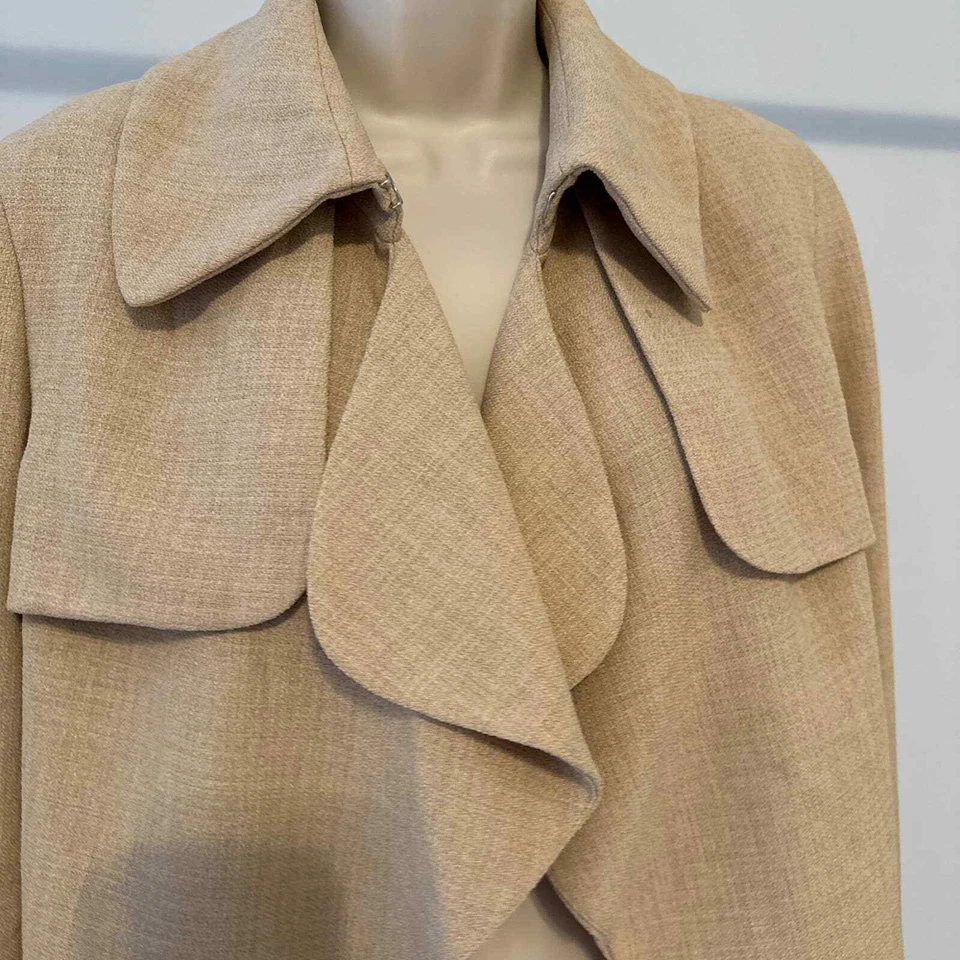 Blazer Ann Klein Bronceado Frontal Abierto Cuello Cortado con Puños con Cinturón Talla 10 Usado Foto 3 de 4