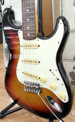 (Fender Japan) ST62-70TX 3TS Stratocaster 3 Tone Sunburst CIJ 2002-2004 E.Guitar