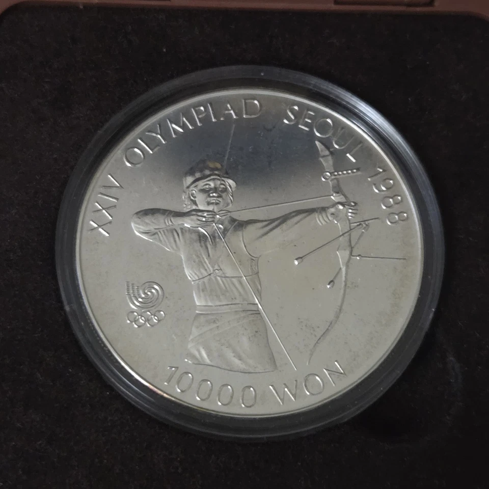 1988 SILVER SOUTH KOREA 10000 WON OLYMPIC PROOF ACHERY 1 OZ COIN WITH CERT. - Image 2 of 4