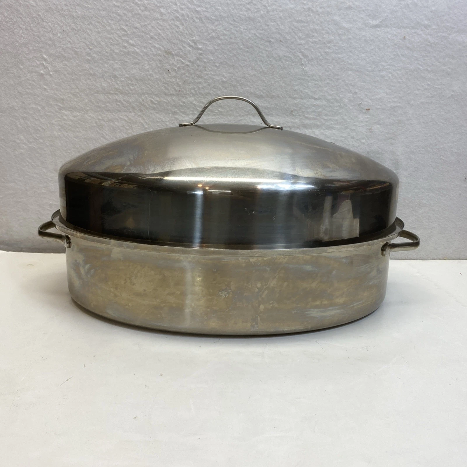 Oneida Large Roasting Pan 18 X 13 Polished Stainless Steel With Roasting Rack
Opens in a new window
