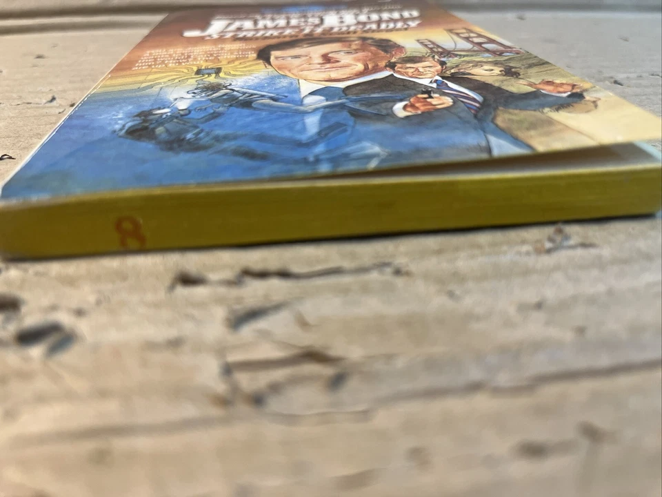 Strike It Deadly ***VGC 1st EDITION!!*** James Bond Find Your Fate Gamebook 12 - Image 4 of 4