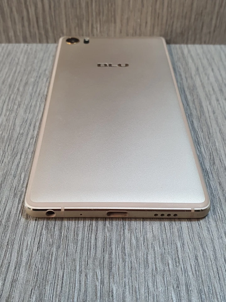 BLU Pure XR 64GB Gold Unlocked Grade B EM3101 - Image 4 of 4