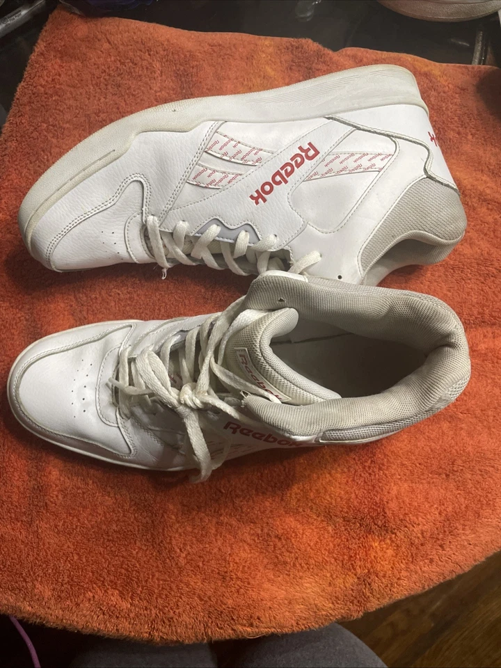 Reebok Royal BB4500 HI2 high-top sneaker in a white colorway with red accents. - Image 3 of 4