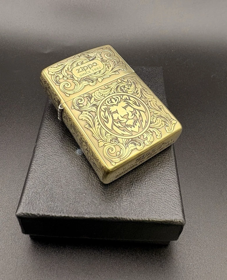 Edles Zippo Feuerzeug – Gravur mit Löwenmotiv – Messing-Optik – Personalisierbar - Bild 4 von 4