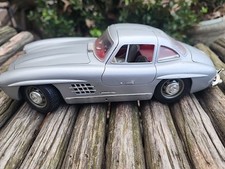 Vintage Bburago 1954 Mercedes 300 SL No. 3015 1/18 Scale Made in Italy - 9" long