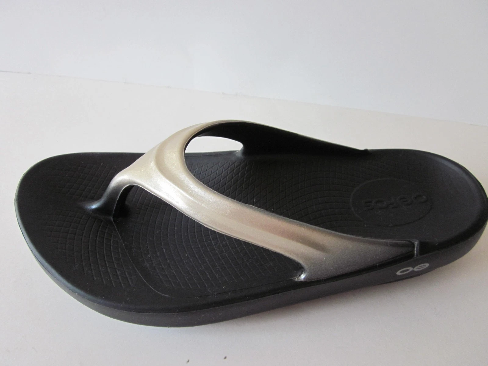 OOFOS Women's OOLALA Luxe Sandals - Latte