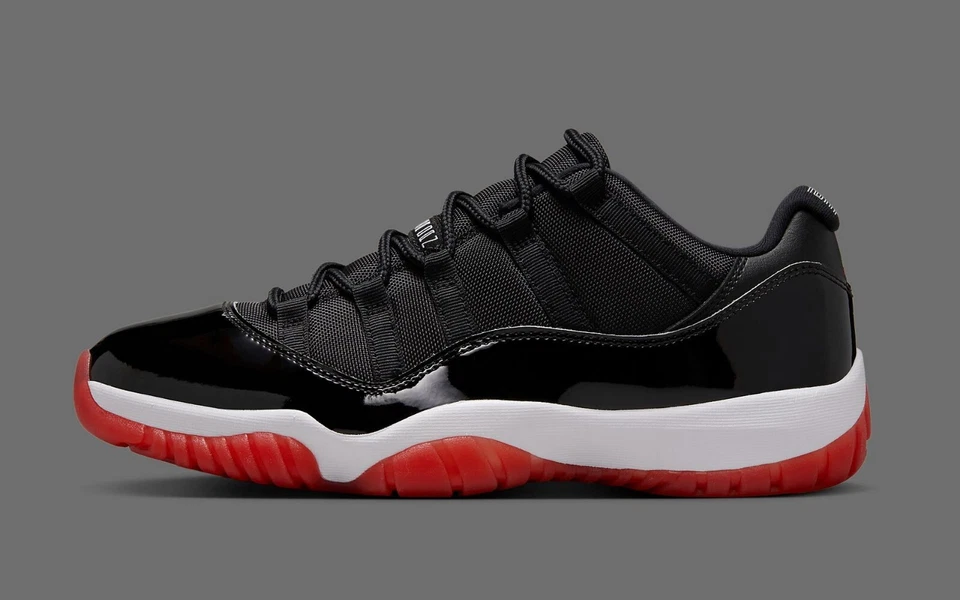 Nike Air Jordan 11 ретро низкий выведен мужской черный и красный спортивные кроссовки FV5104-006 - Изображение 3 из 4