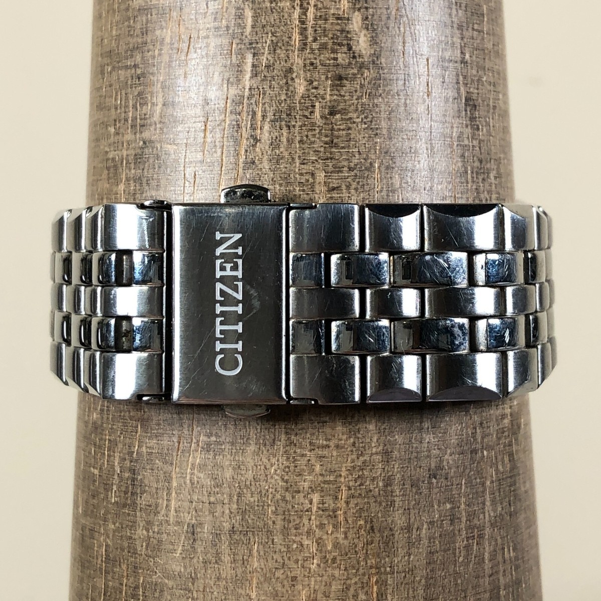 CITIZEN Eco-Drive時計 一度のフル充電で365日動き続ける新開発ムーブメントを搭載する