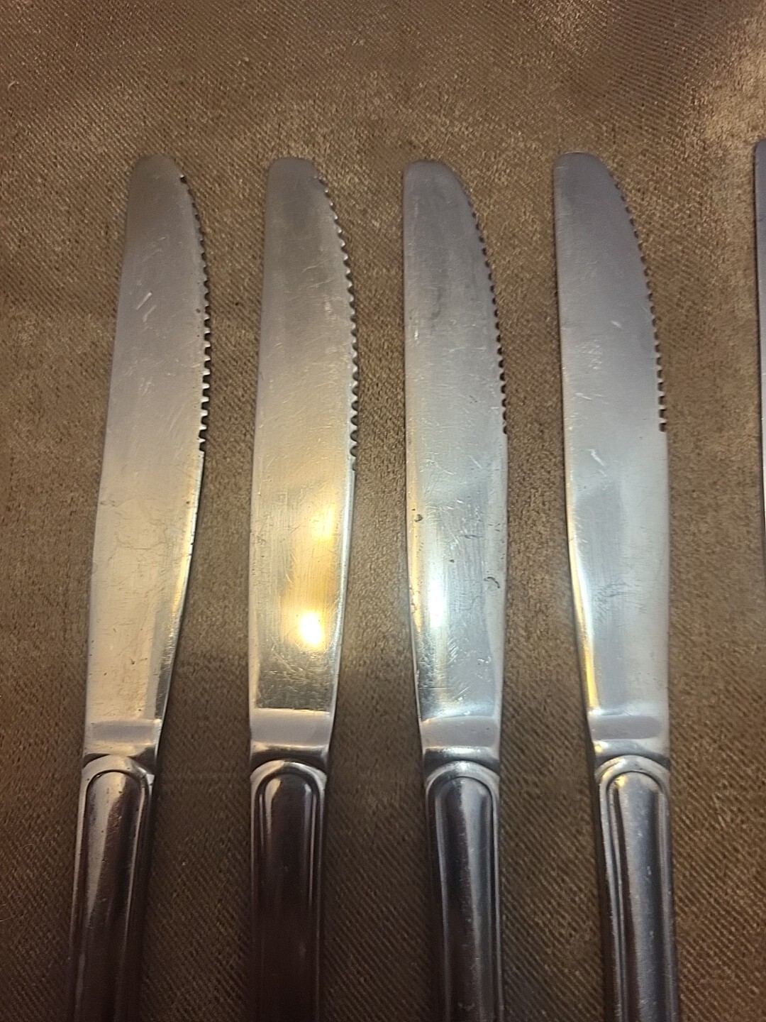 Vintage STANLEY ROBERTS STAINLESS 18/8  SET ( 6 ) Dinner KNIVES