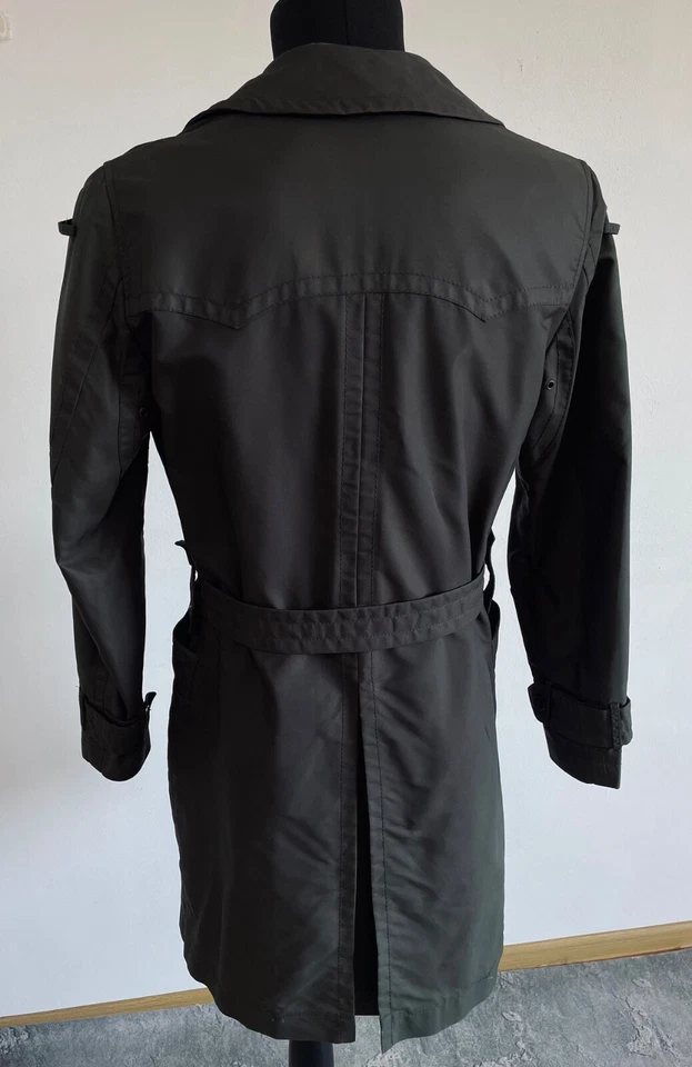 Abrigo de mujer Dolce & Gabbana de nailon verde camaleón doble botonadura talla 44 Foto 3 de 4