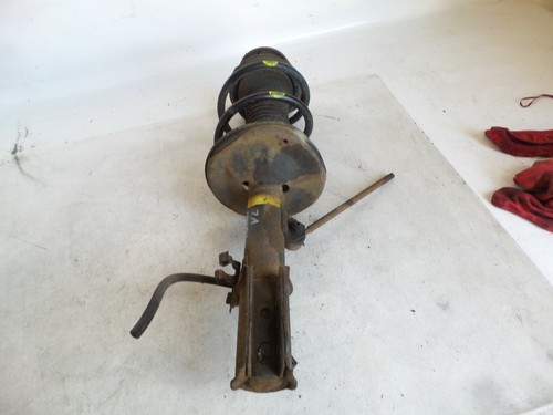 TOYOTA COROLLA Kombi E12 2,0D-4D Ez06 Federbein Feder Stoßdämpfer links vorne