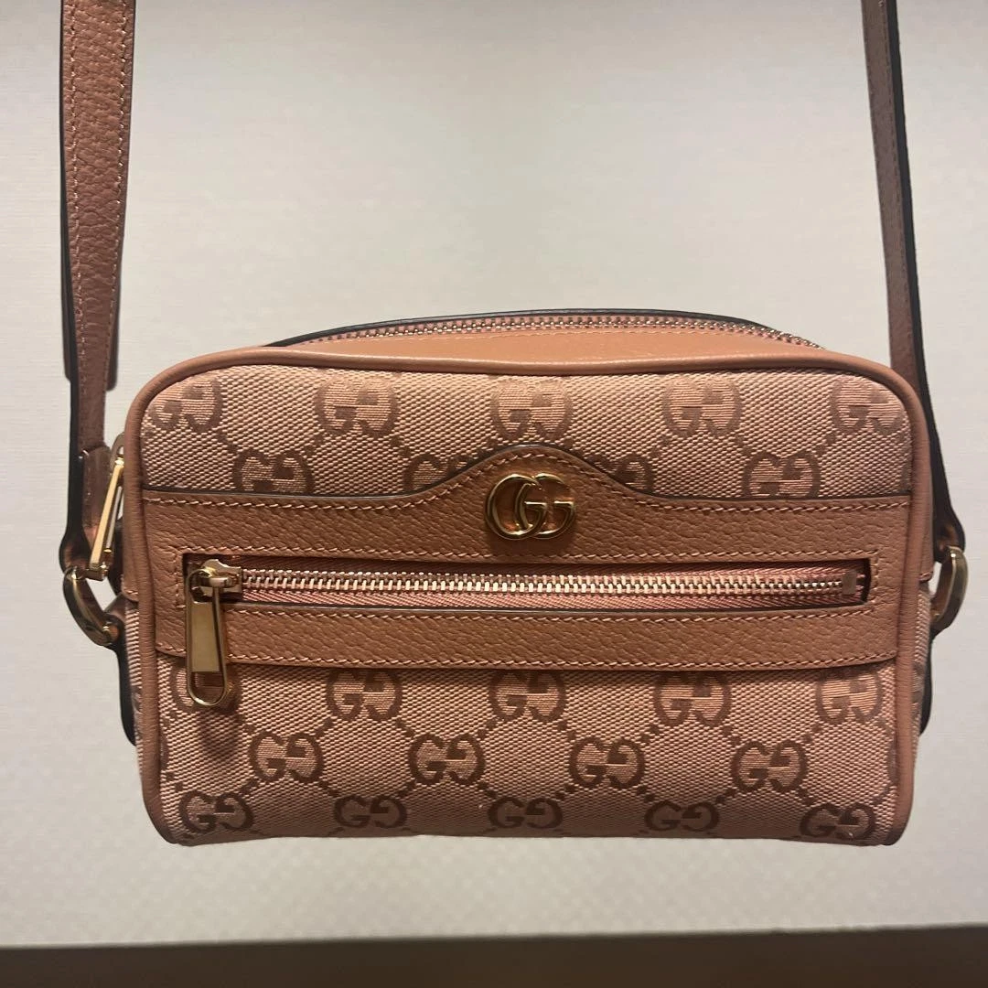 Sac bandoulière Gucci Ophidia motif Gg édition limitée épuisé rose luxe