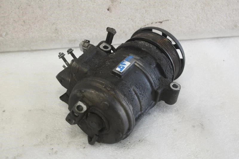 1999 LEXUS LS400 AIR CONDITION AC COMPRESSOR - Image 3 of 4