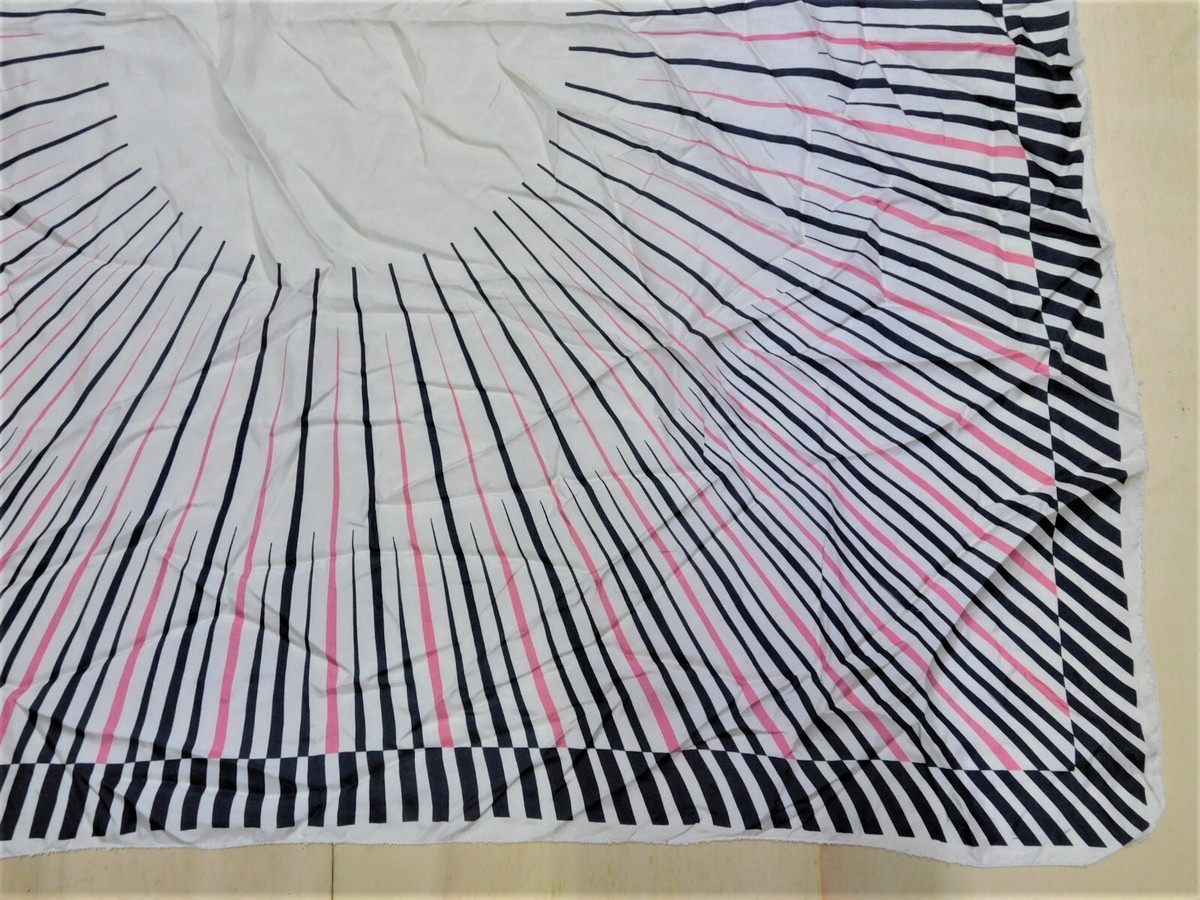 Foulard 100% Soie Vintage Femme 86x88 Cm - Occasion Très Bon état - Années 80