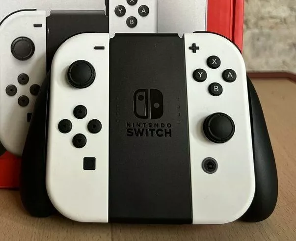 Nintendo Switch™ – OLED Model w/ White Joy-Con™ 