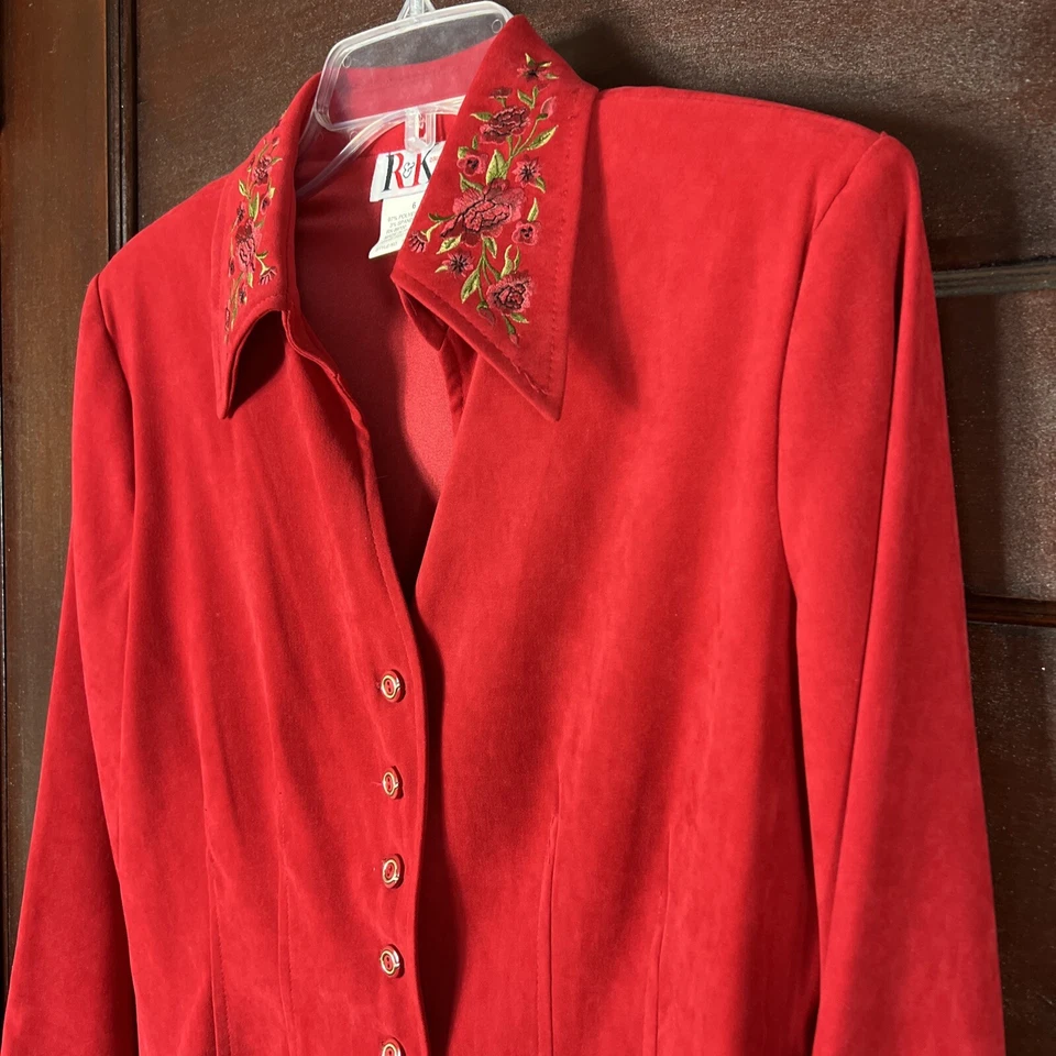 Винтажная женская футболка R&K Originals 6 с вышитым розовым воротником красная искусственная замша ретро - Изображение 2 из 4