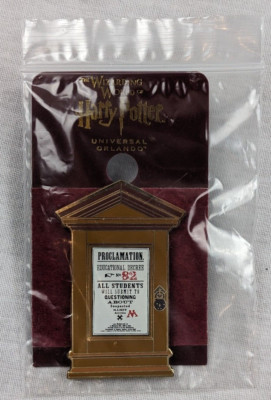 Harry Potter Wizarding World Proclamation 82 Pin Dolores Umbridge *RARE