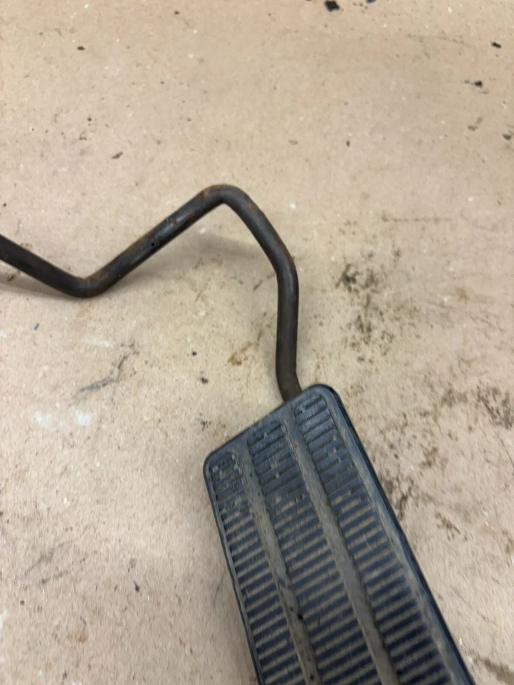 Chevrolet GMC K1500 K2500 1988 1989 90 91 92 93 94 MONTAJE PEDAL ACELERADOR GASOLINA P Foto 3 de 4