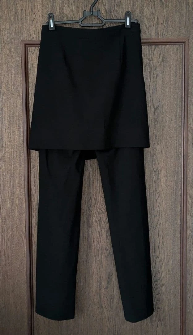 パンツ Archive ISSEY MIYAKE flared slacks black FINE KNIT PLEATS BLACK PANTS – ISSEY MIYAKE ONLINE STORE