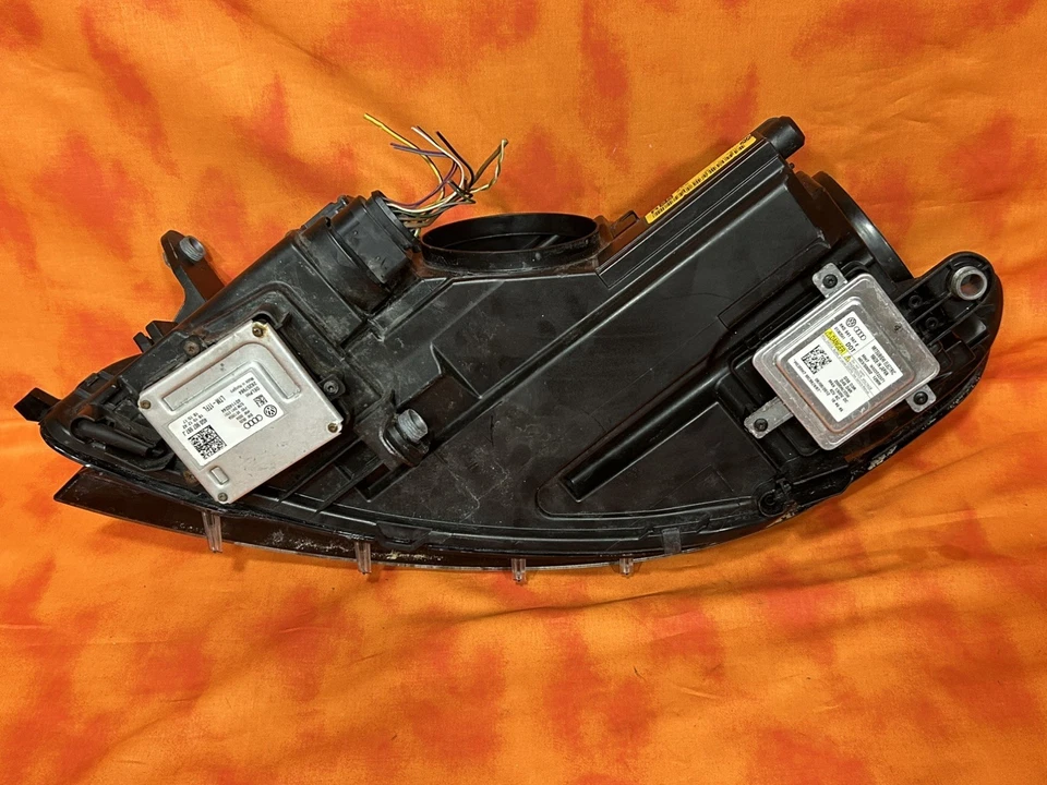 Faro lateral derecho Volkswagen CC 2013-2017 xenón HID fabricante original Q2779 usado Foto 4 de 4