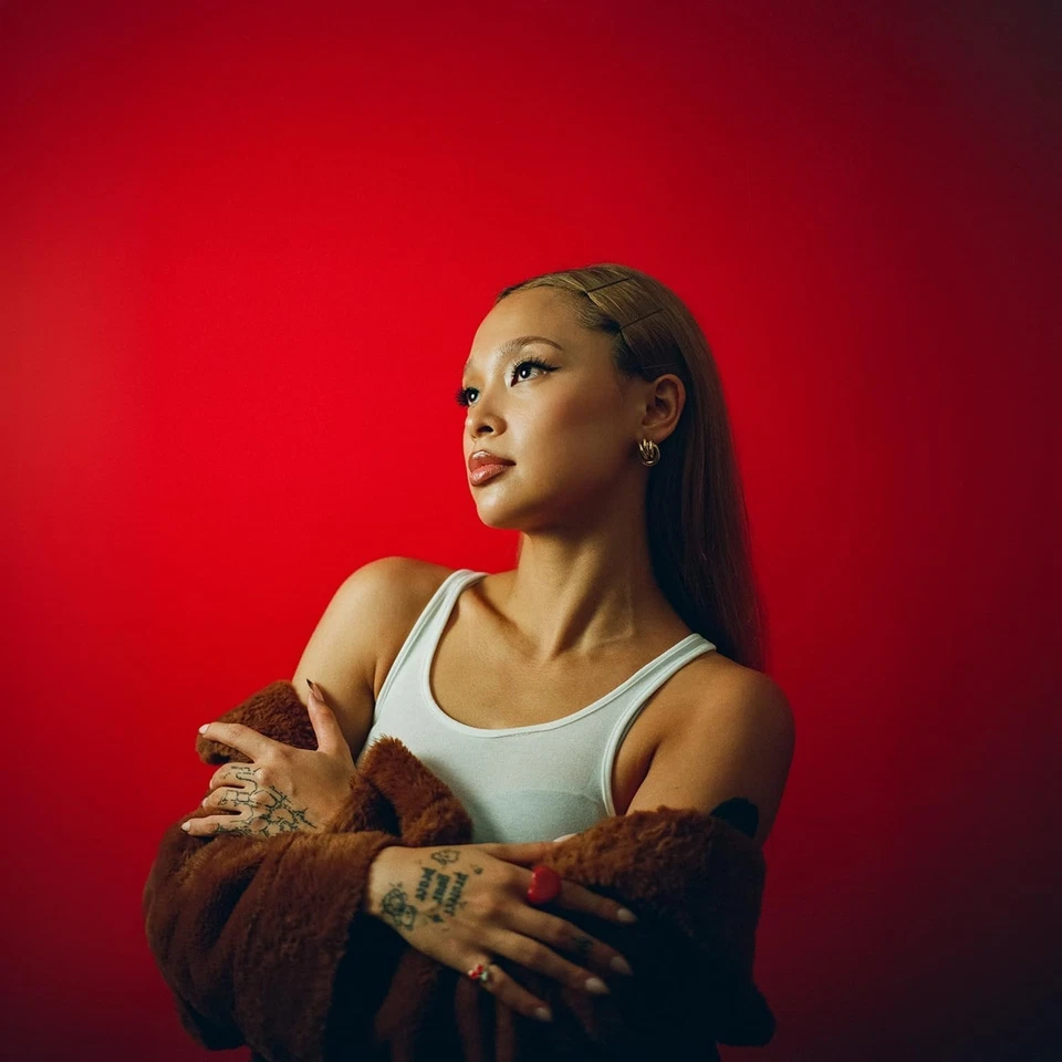 Rollo de telón de fondo de papel sin costuras 53''x16,4' rojo escarlata para estudio de fotografía Foto 3 de 4