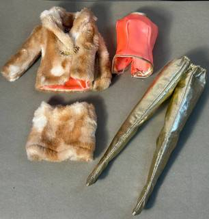#1493 Fab Fur 1969 MOD Vintage Barbie Doll outfit
