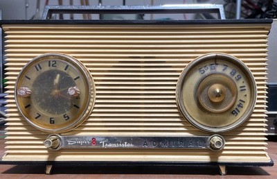 Vintage ADMIRAL Super 8 Transistor Table Radio Model 811 Chassis 8S1A Untested