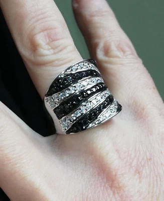 Bague en argent poinçonnée avec ziconium - Photo 1/4